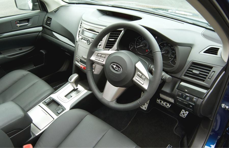  Subaru Legacy Tourer 2010 года  (фото 7 из 10)